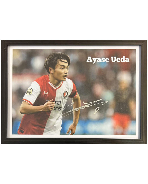 Ayase Ueda - Signed photo - 30x21