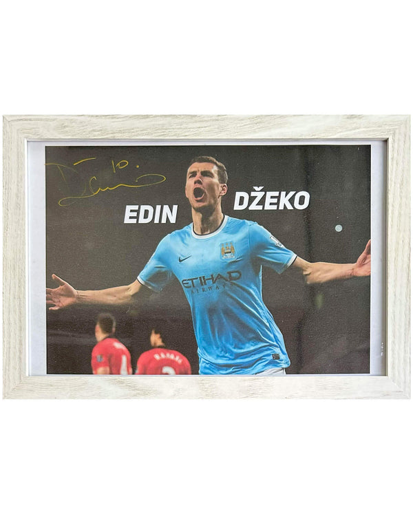 Edin Džeko - Gesigneerde foto - 30x21