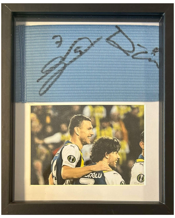 Edin Džeko & Ferdi Kadıoğlu - Matchworn + gesigneerde Fenerbahçe aanvoerdersband (blauw)