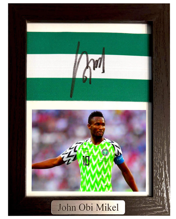 John Obi Mikel - Gesigneerde Nigeria aanvoerdersband