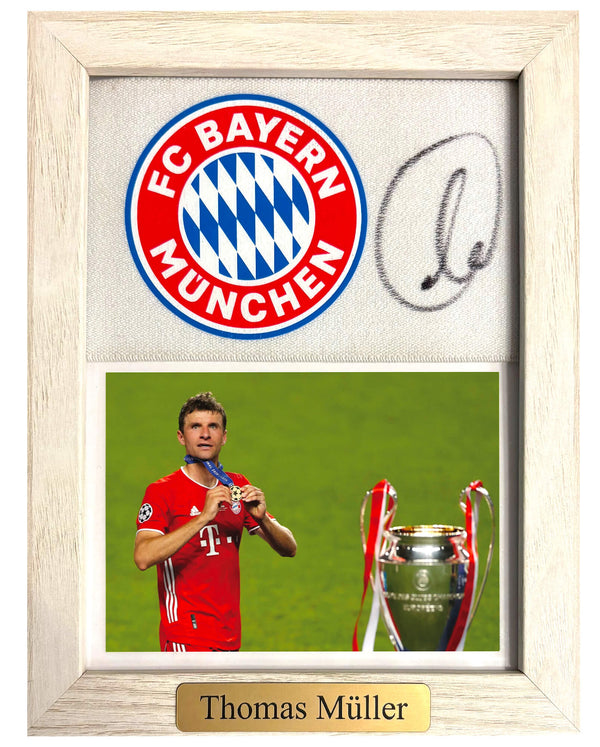Thomas Müller - Gesigneerde Bayern München aanvoerdersband
