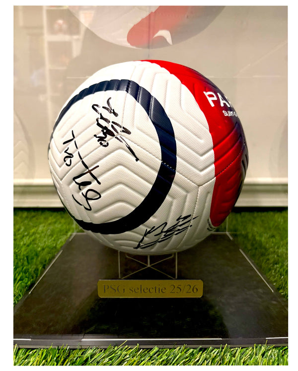 Selectie - Gesigneerde Paris Saint-Germain bal