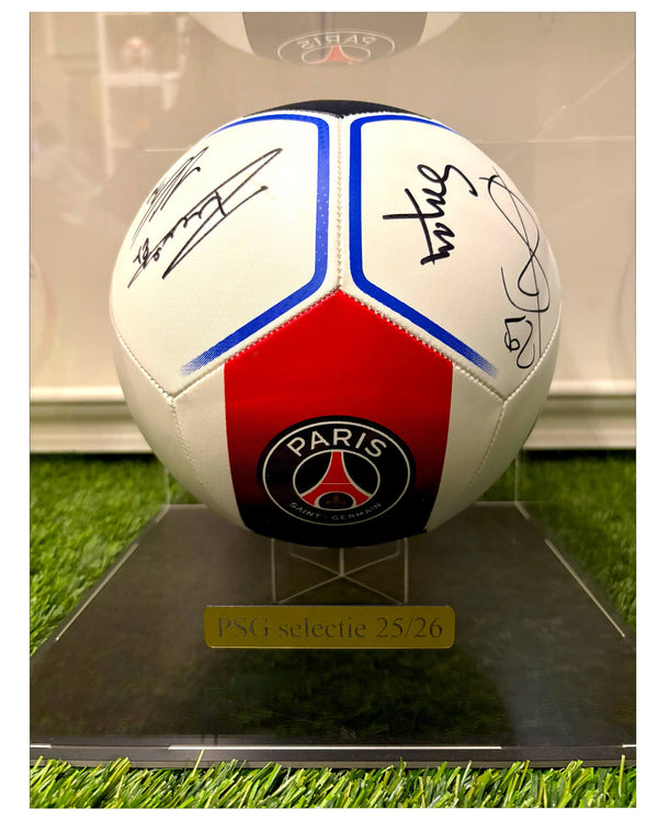 Selectie - Gesigneerde Paris Saint-Germain bal