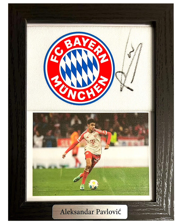 Aleksandar Pavlović - Gesigneerde Bayern München aanvoerdersband