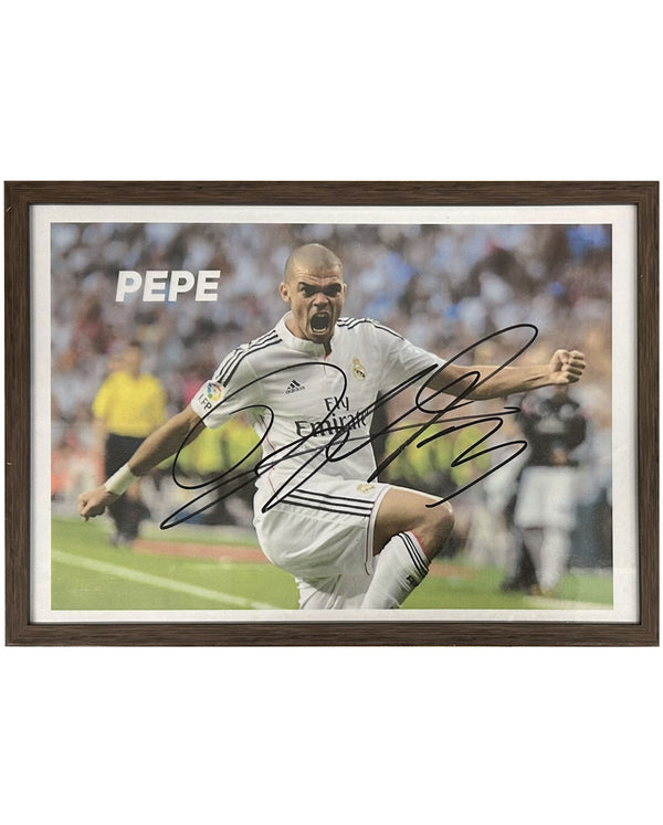 Pepe - Signiertes Foto - 30x21