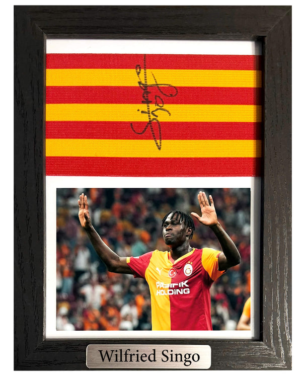 Wilfried Singo - Gesigneerde Galatasaray aanvoerdersband