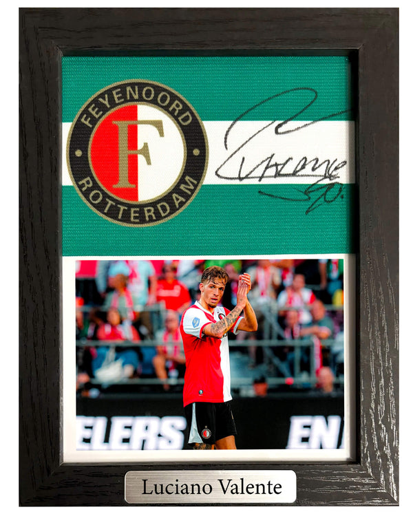 Luciano Valente - Gesigneerde Feyenoord aanvoerdersband