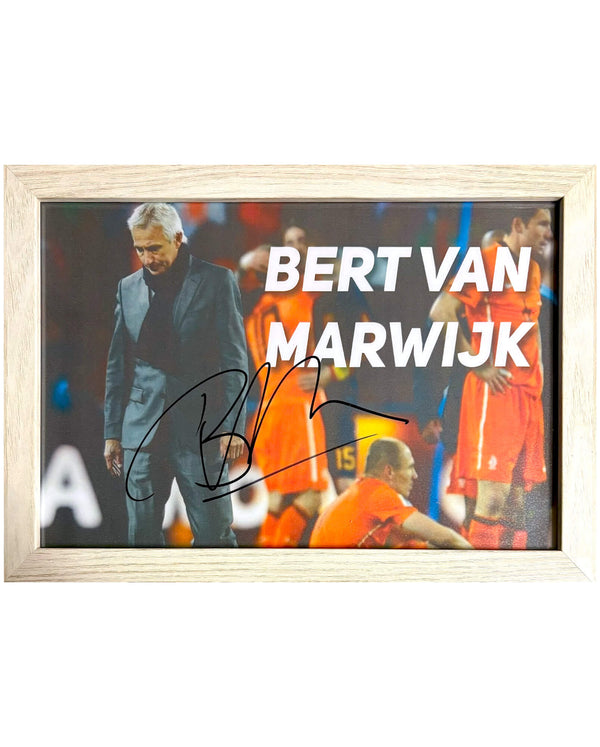 Bert van Marwijk - Gesigneerde Nederland foto - 30x21 (WK 2010)