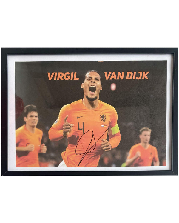 Virgil van Dijk - Signed photo - 30x21